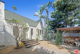 Single Family Residence, 749 Indiana ave, Venice, CA 90291 - 6