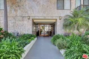 Condominium, 121 Canon dr, Beverly Hills, CA 90212 - 3