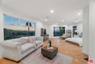 Single Family Residence, 8045 Mulholland dr, Studio City, CA 90046 - 24