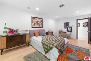 Single Family Residence, 8045 Mulholland dr, Studio City, CA 90046 - 43