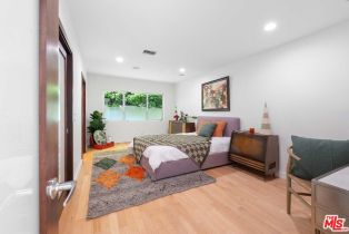 Single Family Residence, 8045 Mulholland dr, Studio City, CA 90046 - 42