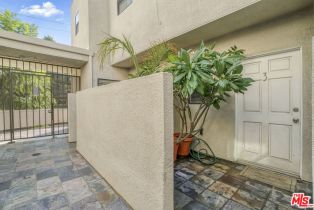 Condominium, 8839 Cynthia st, West Hollywood , CA 90069 - 37