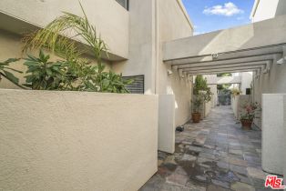 Condominium, 8839 Cynthia st, West Hollywood , CA 90069 - 36