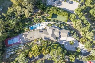 Single Family Residence, 2 Pine Tree ln, Rolling Hills, CA 90274 - 7