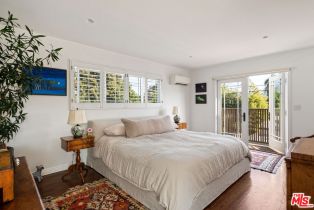 Single Family Residence, 1102 Grant ave, Venice, CA 90291 - 10