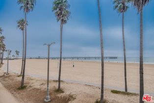 Single Family Residence, 2705 Ocean Front walk, Venice, CA 90291 - 31