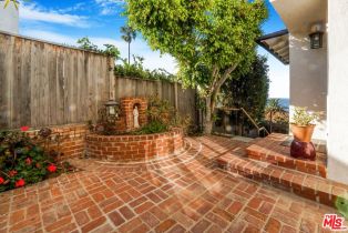 Single Family Residence, 321 Las Casas ave, Pacific Palisades, CA 90272 - 5