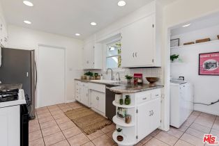 Single Family Residence, 2211 23rd st, Santa Monica, CA 90405 - 11