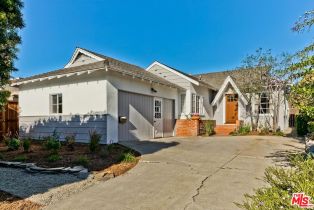 Single Family Residence, 2211 23rd st, Santa Monica, CA 90405 - 4