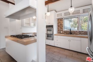 Single Family Residence, 13370 Contour dr, Sherman Oaks, CA 91423 - 13