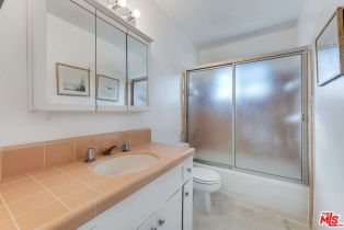 , 1115 EUCLID st, Santa Monica, CA 90403 - 8