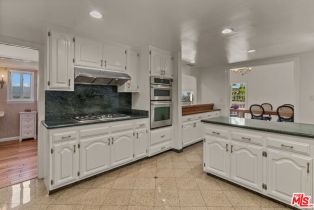 , 4025 Sunswept dr, Studio City, CA 91604 - 3