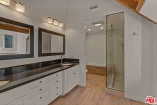 , 4025 Sunswept dr, Studio City, CA 91604 - 8