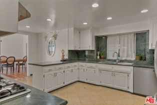 , 4025 Sunswept dr, Studio City, CA 91604 - 6