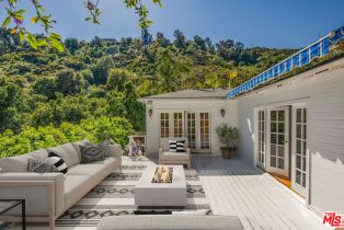 Single Family Residence, 1422   San Ysidro Dr, Beverly Hills, CA  Beverly Hills, CA 90210