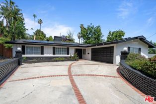 Single Family Residence, 20435 Miranda st, Woodland Hills, CA 91367 - 11