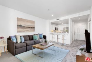 Condominium, 13200 Pacific promenade, Playa Vista, CA 90094 - 3