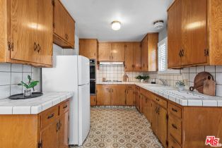 Single Family Residence, 13949 Cumpston st, Sherman Oaks, CA 91401 - 11