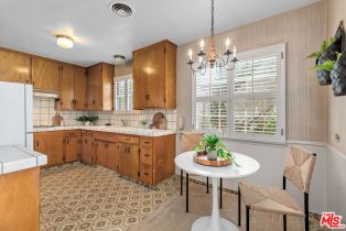 Single Family Residence, 13949 Cumpston st, Sherman Oaks, CA 91401 - 10