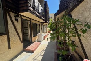 Residential Income, 15050 Moorpark st, Sherman Oaks, CA 91403 - 6