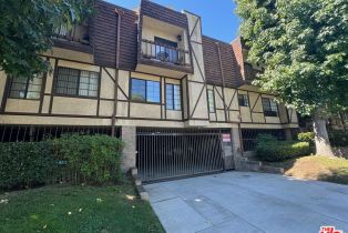 Residential Income, 15050 Moorpark st, Sherman Oaks, CA 91403 - 3