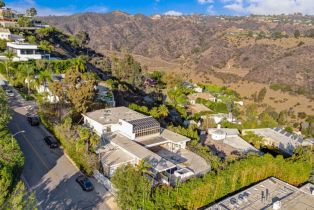 Single Family Residence, 1400 Laurel way, Beverly Hills, CA 90210 - 9