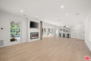 Single Family Residence, 2133 EL ROBLE ln, Beverly Hills, CA 90210 - 15