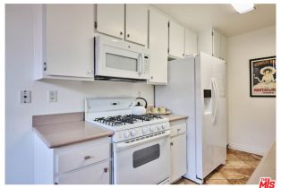 Condominium, 840 20th st, Santa Monica, CA 90403 - 12