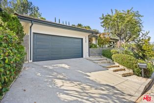 Single Family Residence, 3549 Stonewood dr, Sherman Oaks, CA 91403 - 3