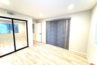 Condominium, 10960 Bluffside dr, Studio City, CA 91604 - 4