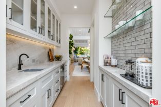 Single Family Residence, 1047 Kagawa st, Pacific Palisades, CA 90272 - 7