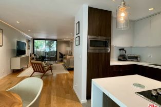 Condominium, 8400 De Longpre ave, West Hollywood , CA 90069 - 10