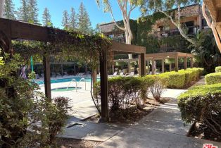 Condominium, 22100 Burbank blvd, Woodland Hills, CA 91367 - 4