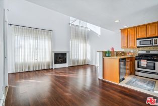 Condominium, 4211 Arch dr, Studio City, CA 91604 - 5