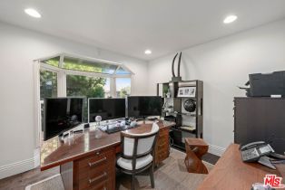 Single Family Residence, 16650 Akron st, Pacific Palisades, CA 90272 - 15