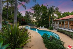 Single Family Residence, 3701 Longridge ave, Sherman Oaks, CA 91423 - 4