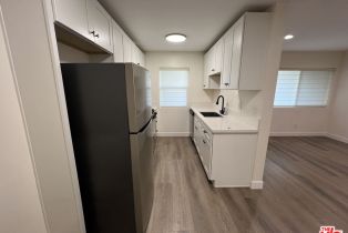 Apartment, 1743 9th st, Santa Monica, CA 90404 - 2