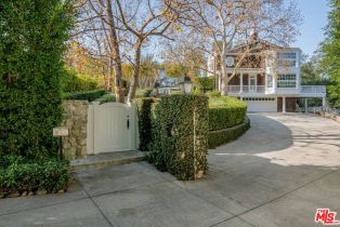 Single Family Residence, 9555 Oak Pass Rd, Beverly Hills, CA  Beverly Hills, CA 90210