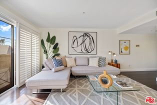 Condominium, 12060 Hoffman st, Studio City, CA 91604 - 5