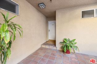 Condominium, 12060 Hoffman st, Studio City, CA 91604 - 32