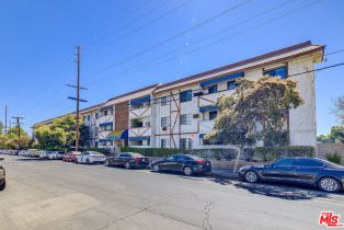 Condominium, 18530 Hatteras st, Tarzana, CA 91356 - 2