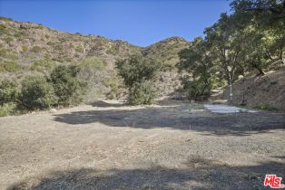 Single Family Residence, 12445 Yellow Hill rd, Malibu, CA 90265 - 29