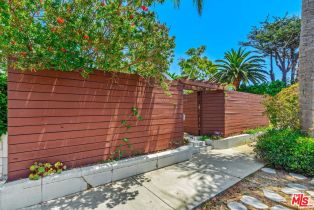 Residential Income, 340 Rennie Ave, Venice, CA  Venice, CA 90291