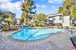 Condominium, 18645 Hatteras St, Tarzana, CA  Tarzana, CA 91356