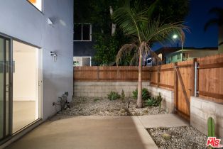 , 15 Brooks ave, Venice, CA 90291 - 4