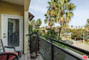 Condominium, 13200 Pacific Promenade prome, Playa Vista, CA 90094 - 9