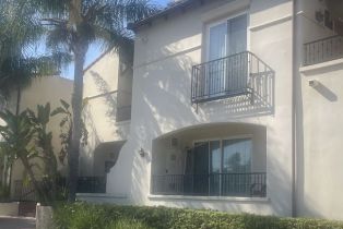 Condominium, 5753   White Oak Ave, Encino, CA  Encino, CA 91316