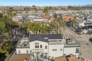 Single Family Residence, 121 Emerald ave, Newport Beach, CA 92662 - 22