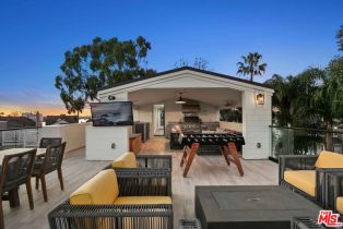 Single Family Residence, 121 Emerald ave, Newport Beach, CA 92662 - 15