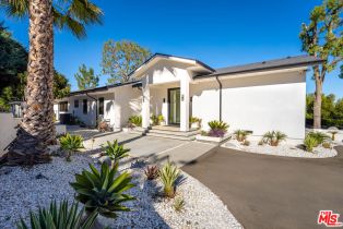 Single Family Residence, 19536 Wells dr, Tarzana, CA 91356 - 4